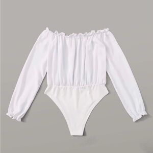 Boohoo White Off-the-Shoulder, Long Sleeve Bodysuit w/ Frill Neckline & Sleeves